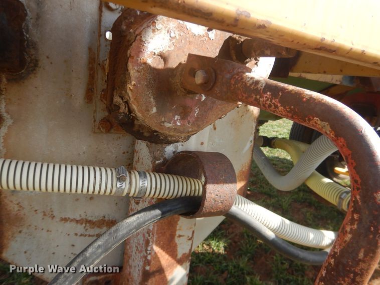 image for item DJ8289 2013 shop built nurse tank trailer