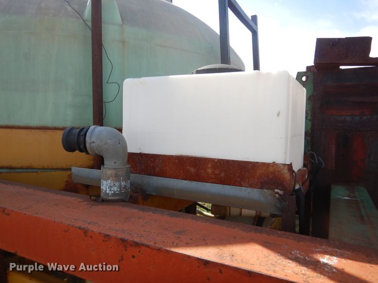 image for item DJ8289 2013 shop built nurse tank trailer