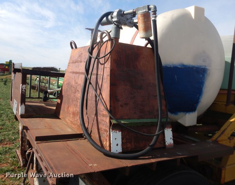 image for item DJ8289 2013 shop built nurse tank trailer