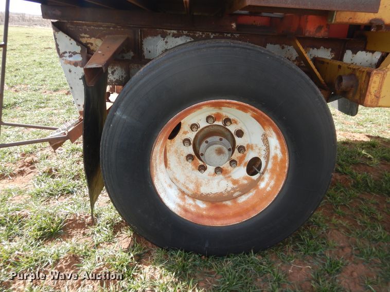 image for item DJ8289 2013 shop built nurse tank trailer