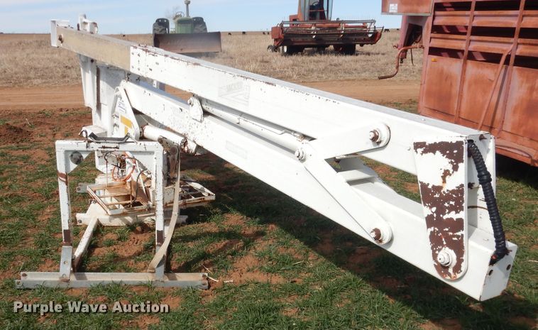 image for item DJ8290 1984 Skyjacker JG34-16EH bucket lift