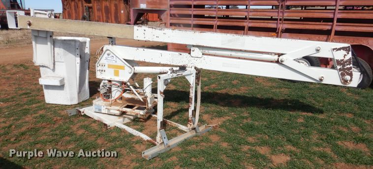 image for item DJ8290 1984 Skyjacker JG34-16EH bucket lift