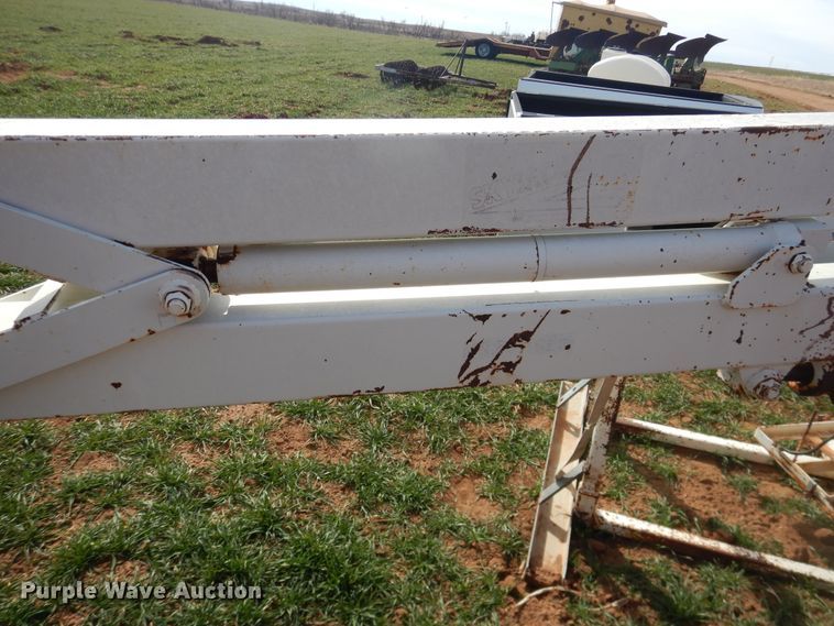 image for item DJ8290 1984 Skyjacker JG34-16EH bucket lift