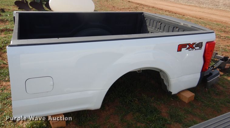 image for item DJ8292 2016 Ford F250 pickup truck parts