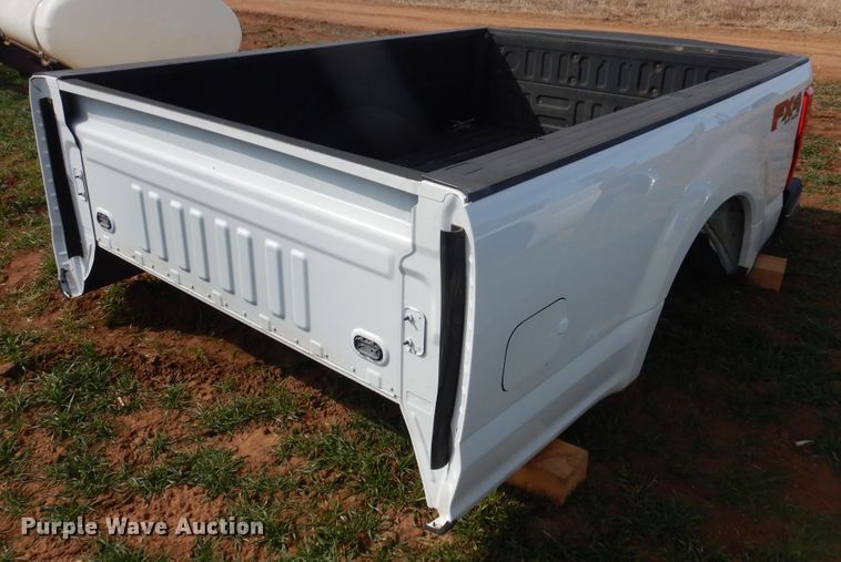 image for item DJ8292 2016 Ford F250 pickup truck parts