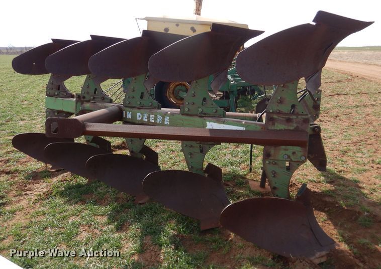 image for item DJ8295 John Deere A4600  five bottom plow