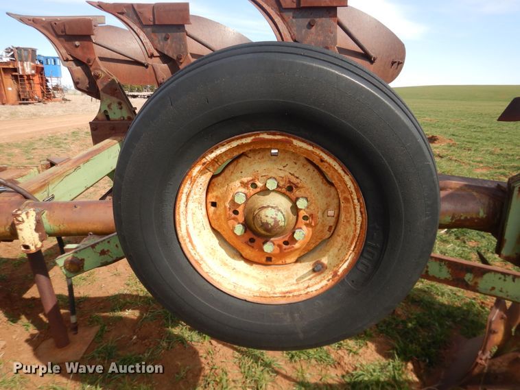 image for item DJ8295 John Deere A4600  five bottom plow