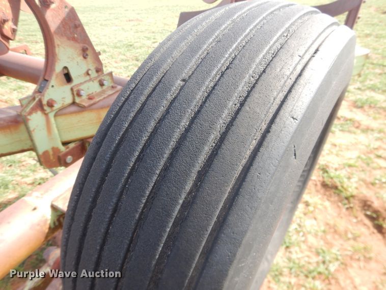 image for item DJ8295 John Deere A4600  five bottom plow