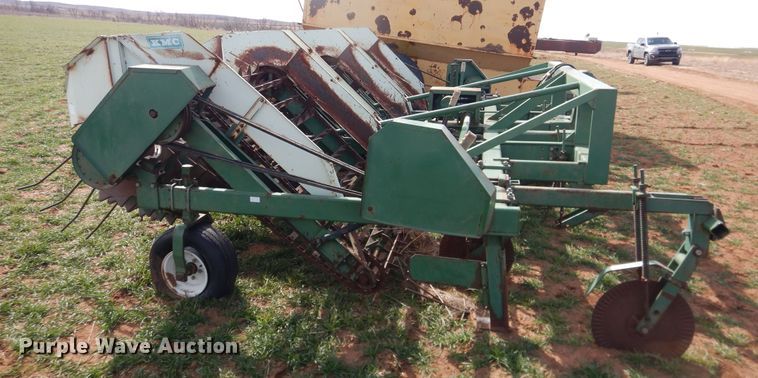 image for item DJ8296 KMC peanut digger shaker inverter