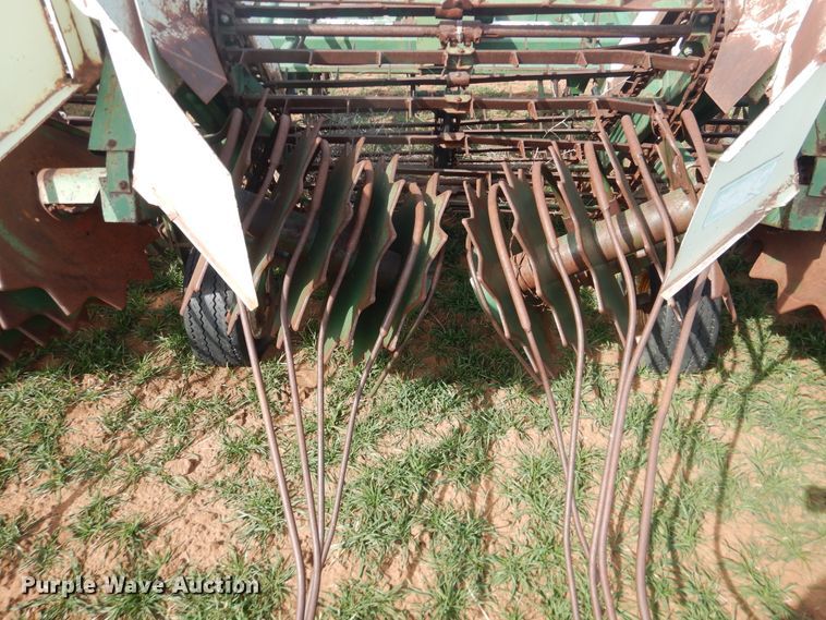 image for item DJ8296 KMC peanut digger shaker inverter