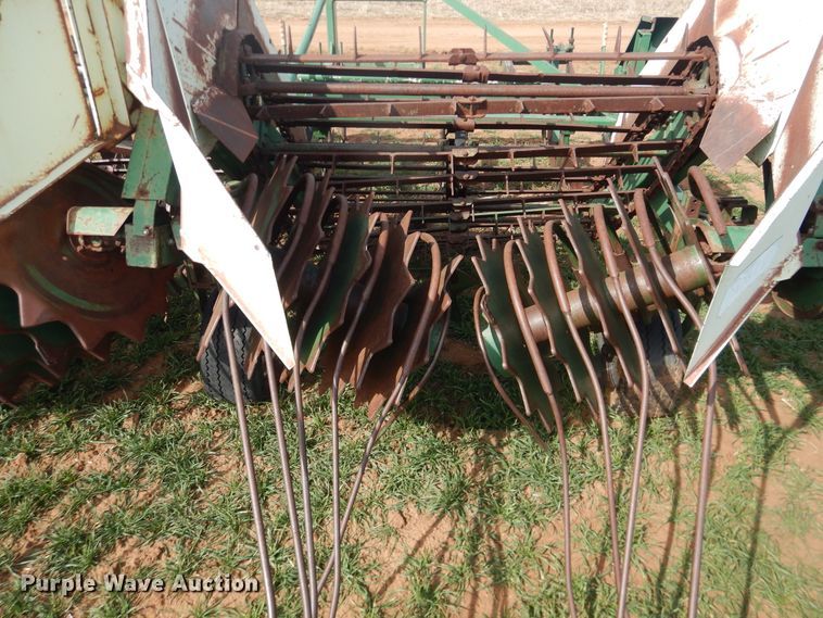 image for item DJ8296 KMC peanut digger shaker inverter