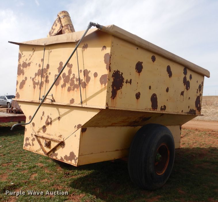 image for item DJ8297 Grain cart
