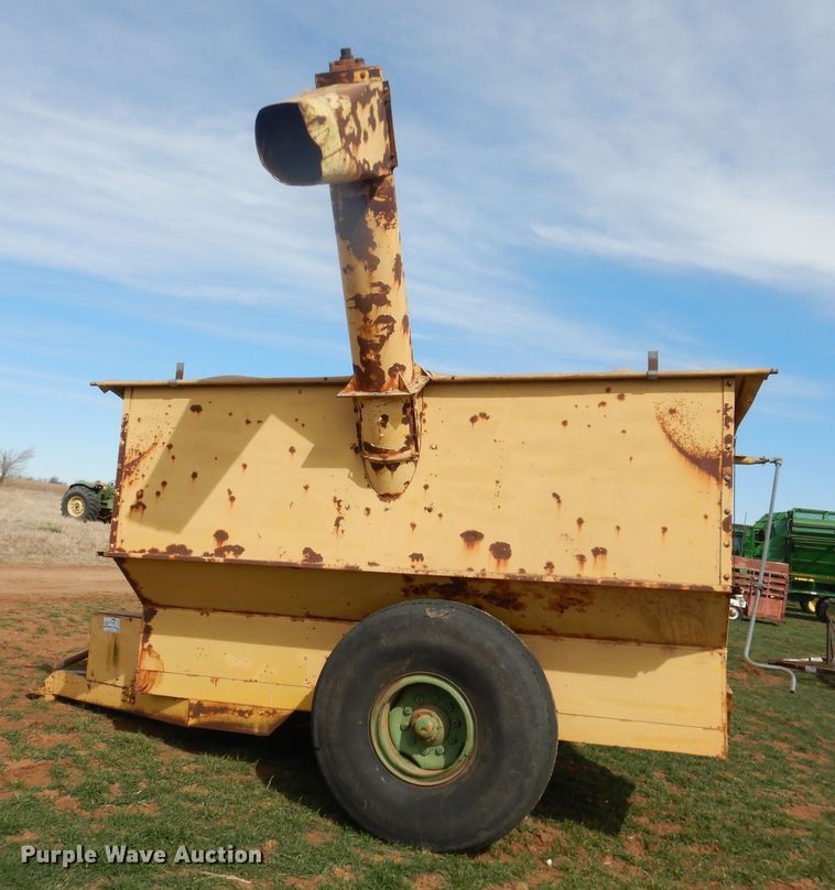 image for item DJ8297 Grain cart