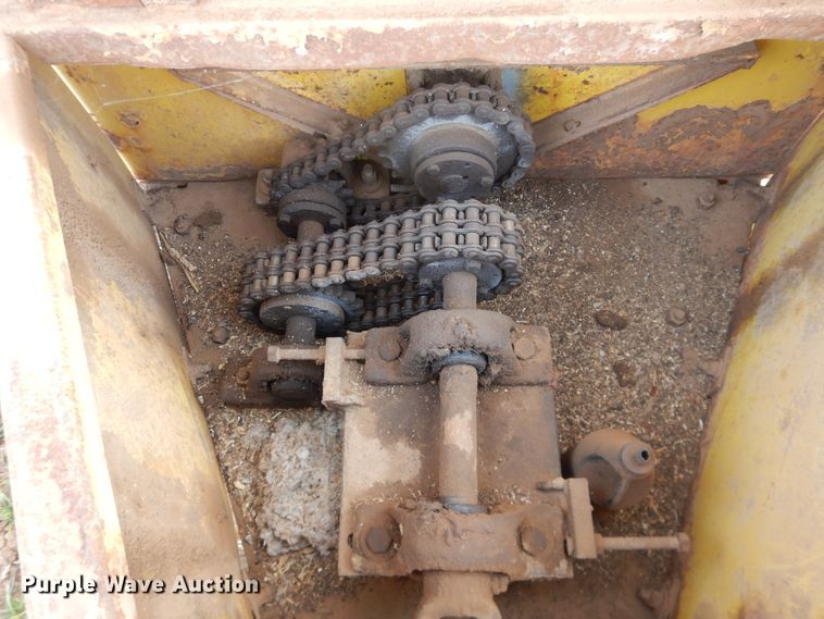 image for item DJ8297 Grain cart