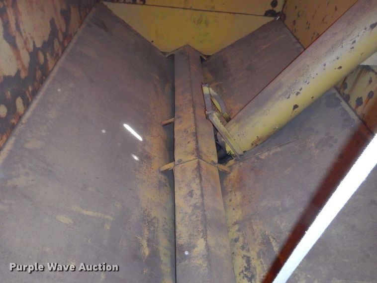 image for item DJ8297 Grain cart