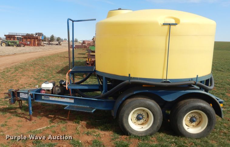 image for item DJ8300 Duo Lift nurse tank trailer