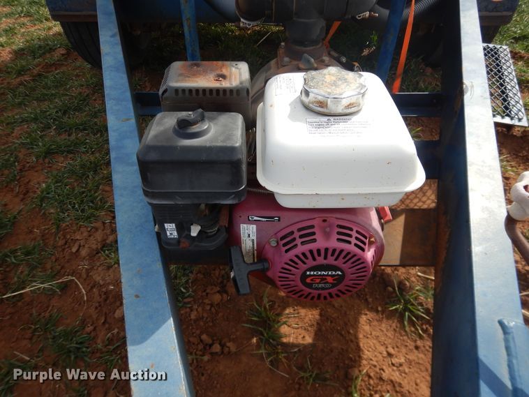 image for item DJ8300 Duo Lift nurse tank trailer