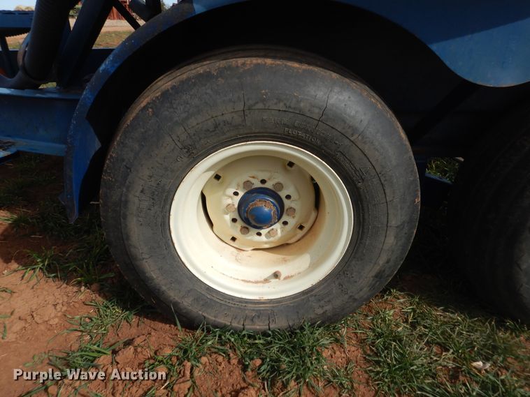 image for item DJ8300 Duo Lift nurse tank trailer