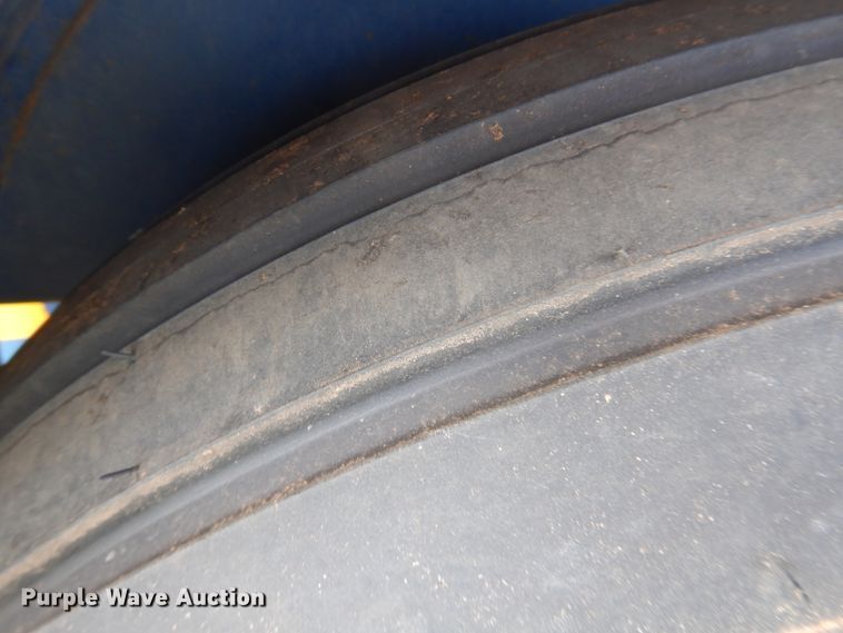 image for item DJ8300 Duo Lift nurse tank trailer