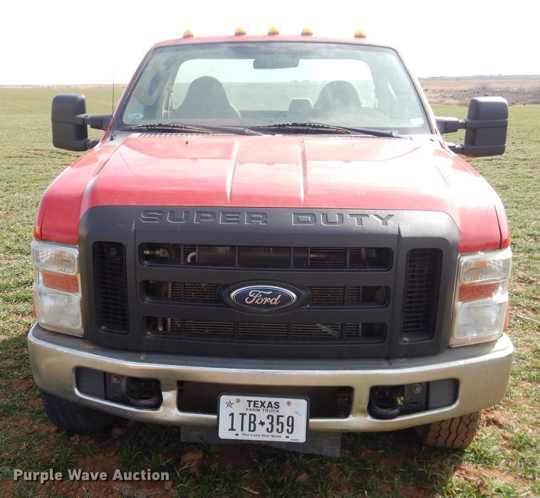 image for item DJ8301 2009 Ford F350 Super Duty  pickup truck cab and chassis