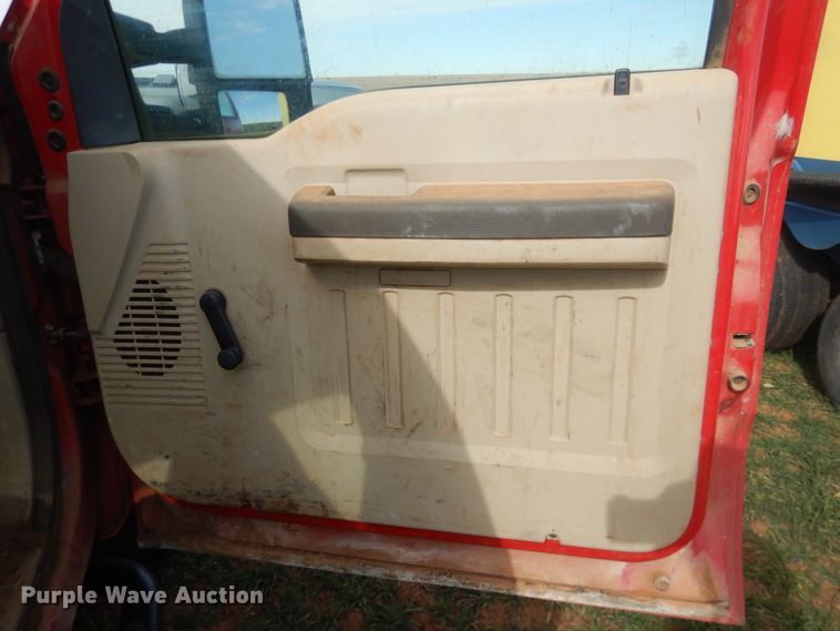 image for item DJ8301 2009 Ford F350 Super Duty  pickup truck cab and chassis