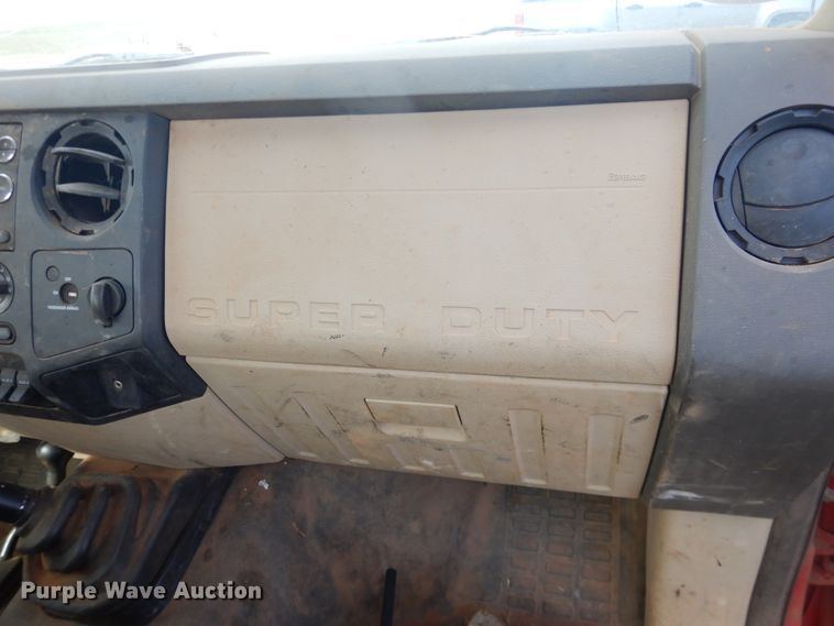 image for item DJ8301 2009 Ford F350 Super Duty  pickup truck cab and chassis