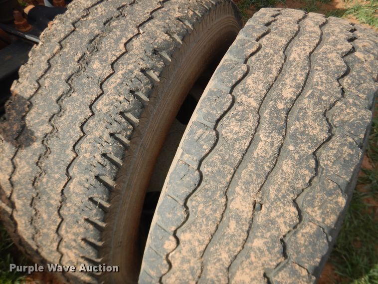 image for item DJ8301 2009 Ford F350 Super Duty  pickup truck cab and chassis