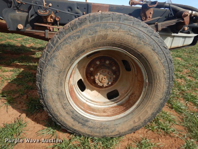 image for item DJ8301 2009 Ford F350 Super Duty  pickup truck cab and chassis