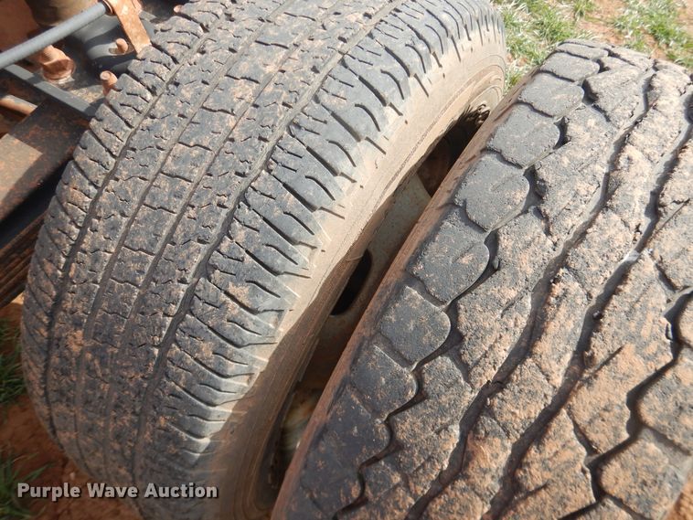 image for item DJ8301 2009 Ford F350 Super Duty  pickup truck cab and chassis