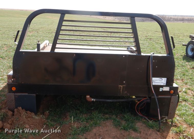 image for item DJ8302 DewEze 482 hydraulic bale bed