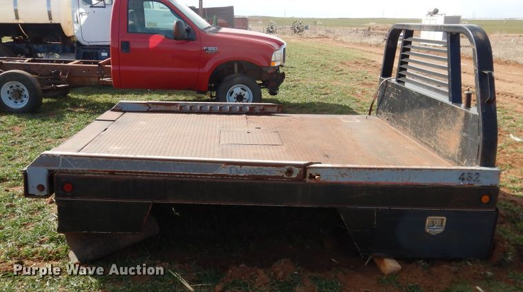 image for item DJ8302 DewEze 482 hydraulic bale bed