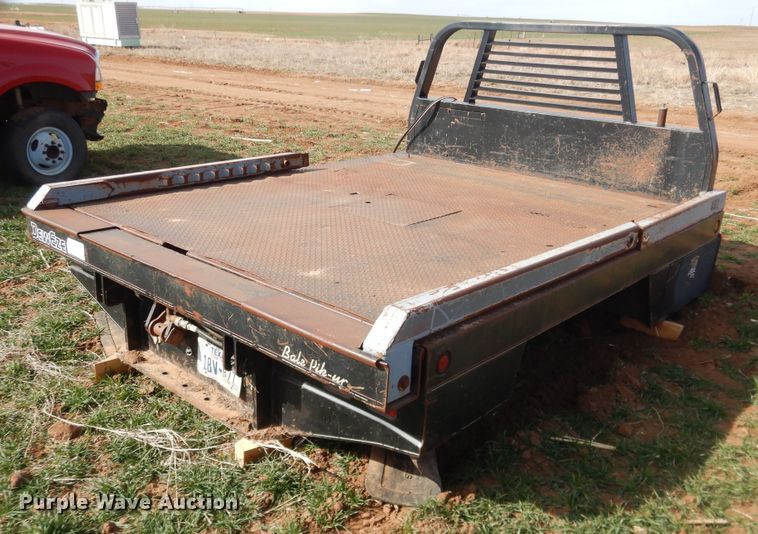 image for item DJ8302 DewEze 482 hydraulic bale bed