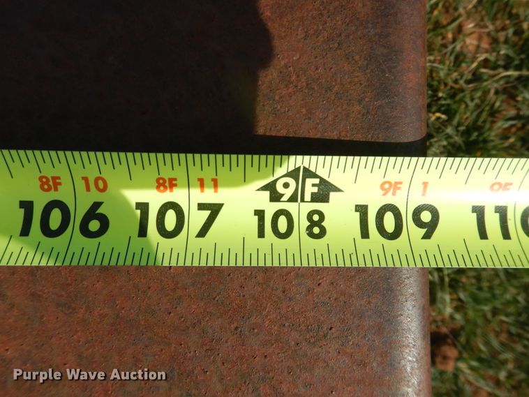 image for item DJ8302 DewEze 482 hydraulic bale bed