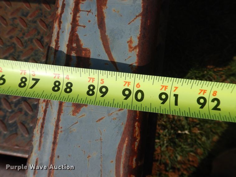 image for item DJ8302 DewEze 482 hydraulic bale bed