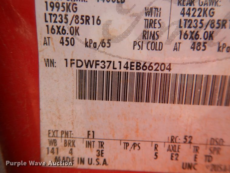 image for item DJ8303 2004 Ford F350 Super Duty  pickup truck cab and chassis