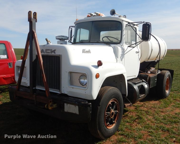 image for item DJ8304 1978 Mack  tank truck