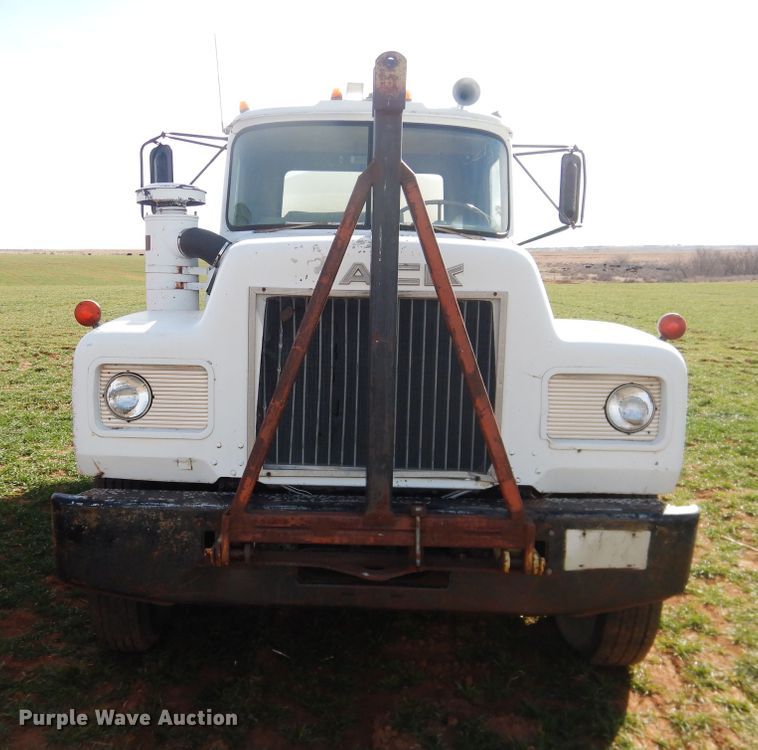 image for item DJ8304 1978 Mack  tank truck