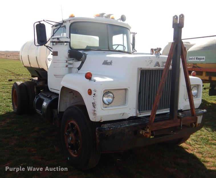 image for item DJ8304 1978 Mack  tank truck