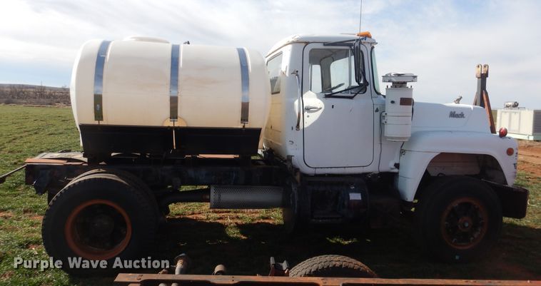 image for item DJ8304 1978 Mack  tank truck