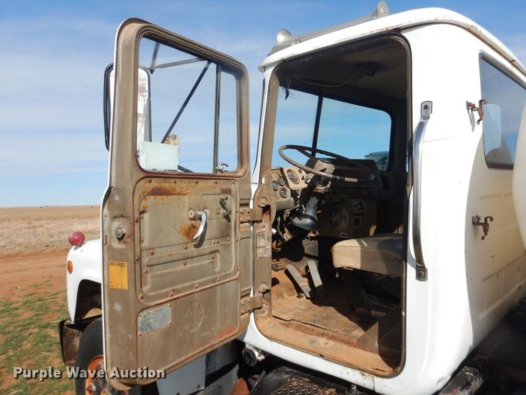 image for item DJ8304 1978 Mack  tank truck