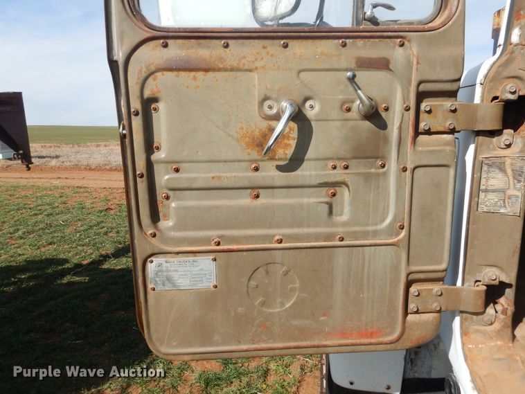 image for item DJ8304 1978 Mack  tank truck