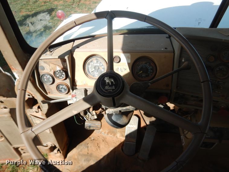 image for item DJ8304 1978 Mack  tank truck