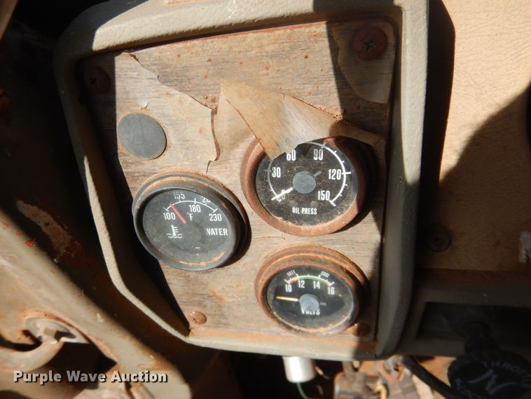 image for item DJ8304 1978 Mack  tank truck