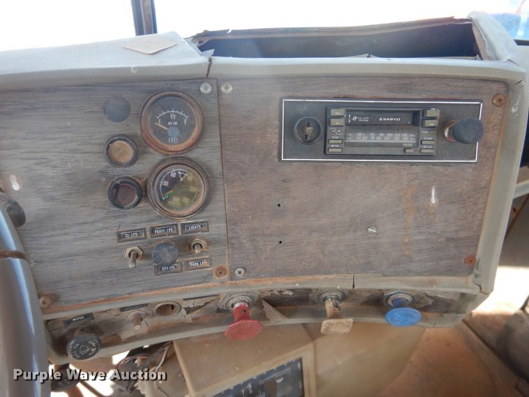 image for item DJ8304 1978 Mack  tank truck