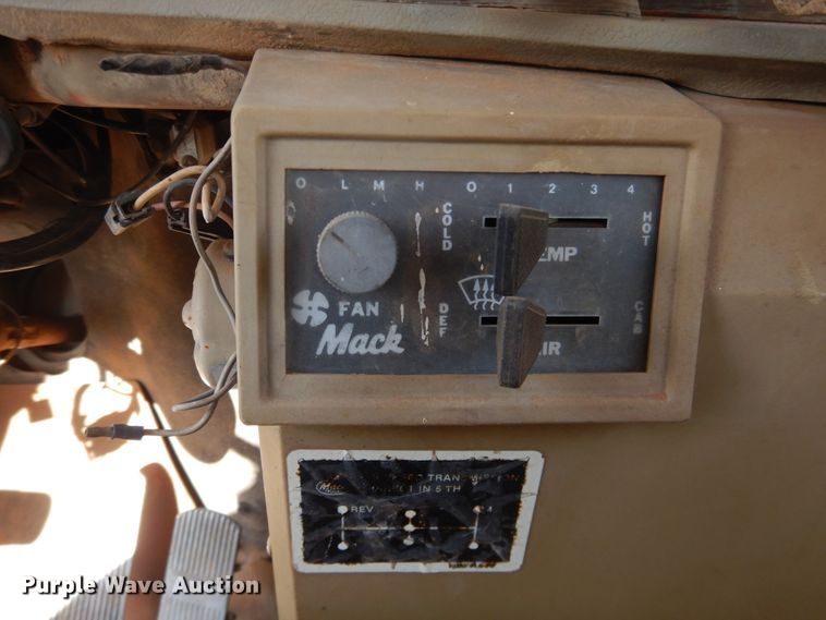 image for item DJ8304 1978 Mack  tank truck