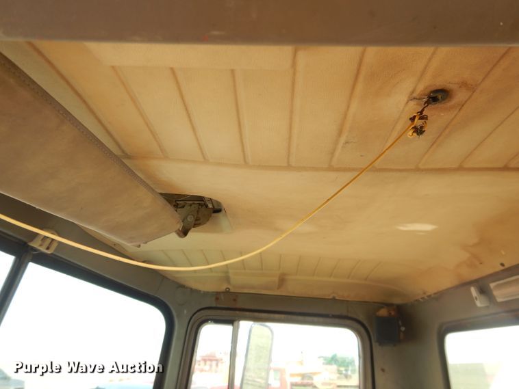 image for item DJ8304 1978 Mack  tank truck