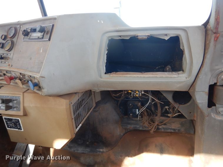 image for item DJ8304 1978 Mack  tank truck