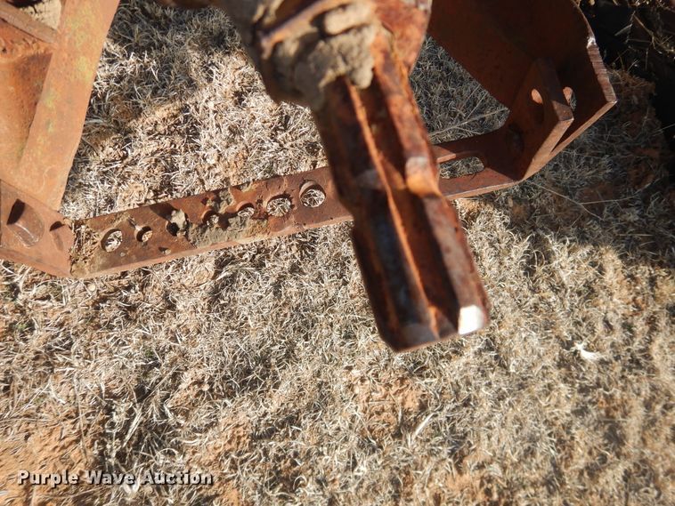 image for item DJ8319 John Deere B  tractor