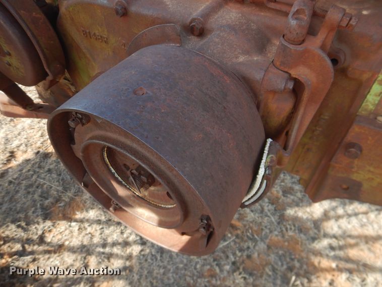 image for item DJ8319 John Deere B  tractor