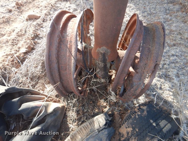 image for item DJ8319 John Deere B  tractor